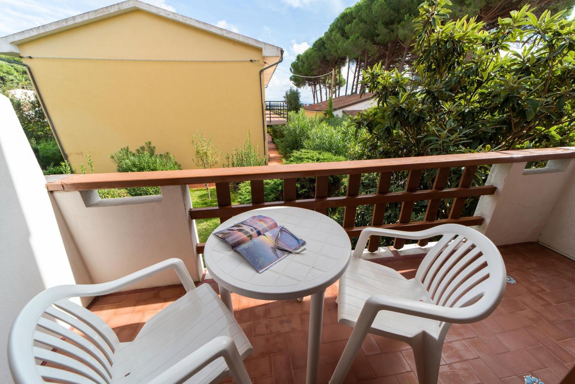 Frank'S Hotel Capoliveri  Bagian luar foto